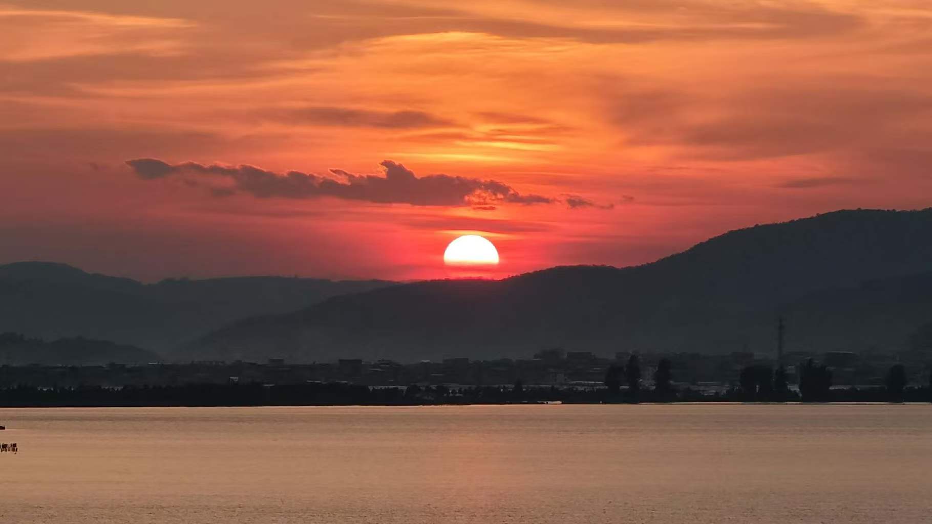 海面日落